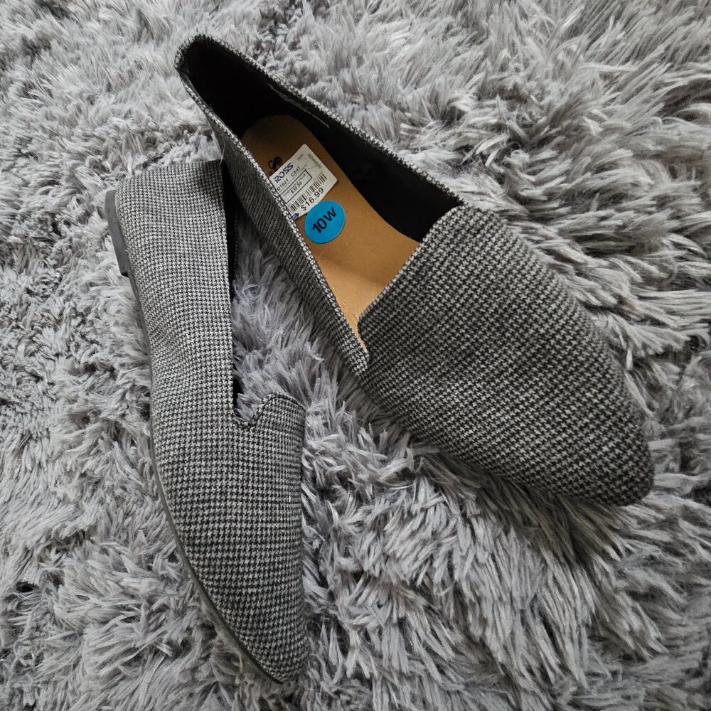 Size 10w, pointed work flat with 1/8" heal